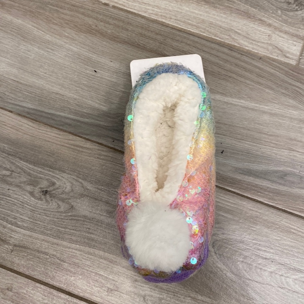 $$PRICE DROP $$ NWT Claire’s slippers size sm